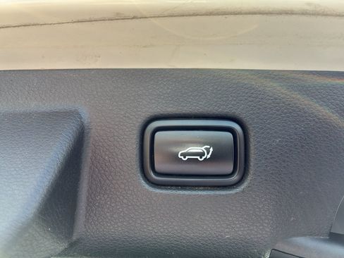 Used 2024 Kia Seltos SX w/ SX Sunroof Package AWD/4WD image 9
