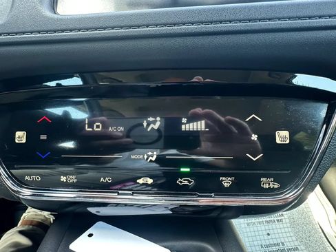 Used 2017 Honda HR-V EX image 16