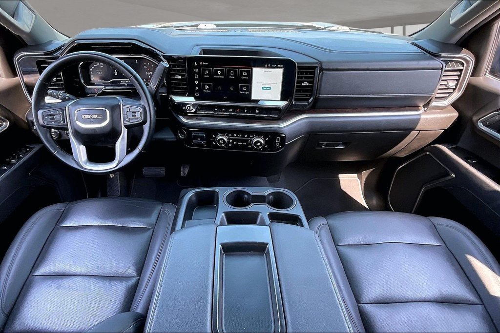 Used 2025 GMC Sierra 1500 SLT RWD image 8