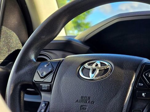 Used 2023 Toyota Tacoma SR AWD/4WD image 21