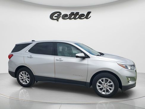Used 2018 Chevrolet Equinox LT FWD image 2