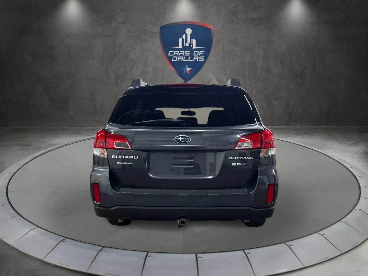 Used 2011 Subaru Outback 3.6R Limited AWD/4WD image 4