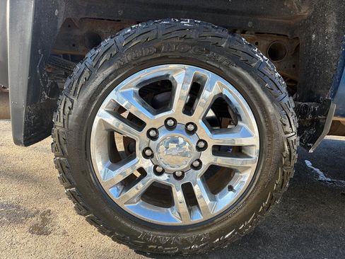 Used 2019 Chevrolet Silverado 2500 High Country w/ Duramax Plus Package image 19