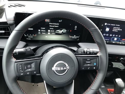 New 2026 Nissan Kicks SR w/ Cold Weather Package image 23