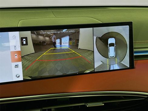 New 2026 Genesis GV70 2.5T Sport Prestige AWD/4WD image 17