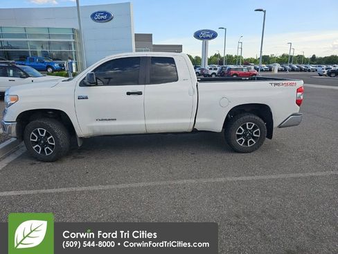 Used 2016 Toyota Tundra SR5 w/ TRD Off Road Package AWD/4WD image 6