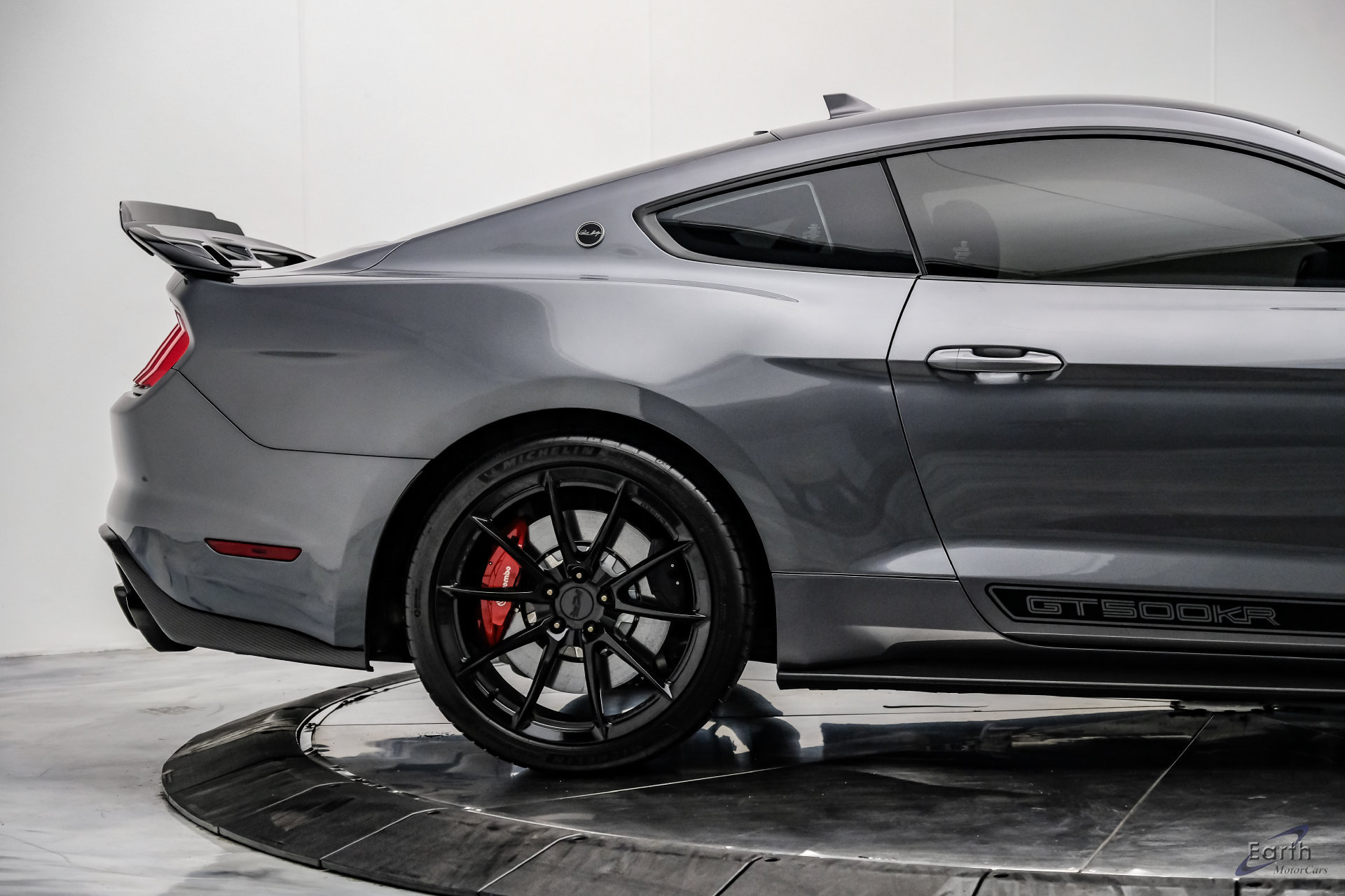 Used 2021 Ford Mustang Shelby GT500 w/ Technology Package RWD image 25