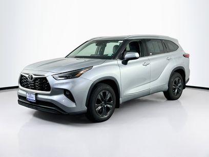 Used 2022 Toyota Highlander XLE