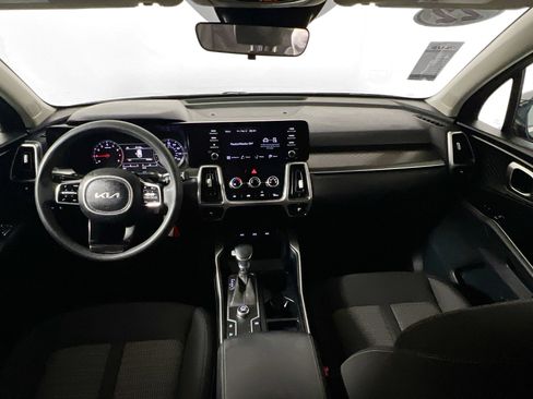 Used 2022 Kia Sorento LX image 29