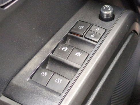 Used 2017 Toyota Tacoma TRD Sport w/ Premium & Technology Package image 25