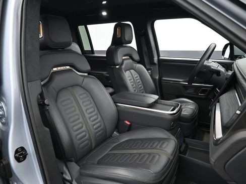 Used 2023 Rivian R1S Adventure image 31