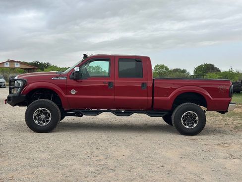 Used 2015 Ford F350 XLT w/ XLT Premium Package image 3