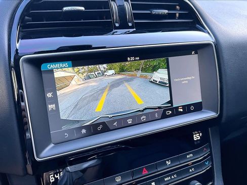 Used 2019 Jaguar F-PACE Premium AWD/4WD image 27