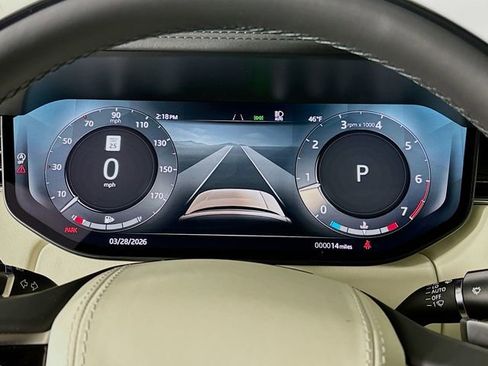 New 2026 Land Rover Range Rover Long Wheelbase SE image 13