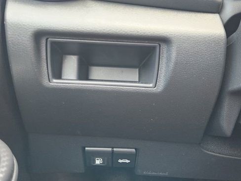 Used 2024 Nissan Versa SR image 25