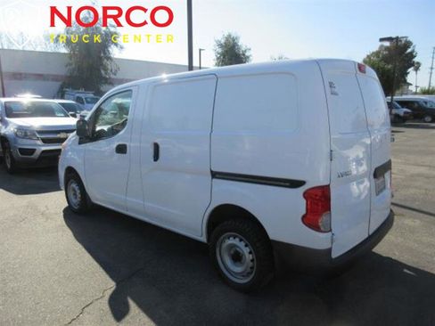 Used 2015 Nissan NV200 S image 4