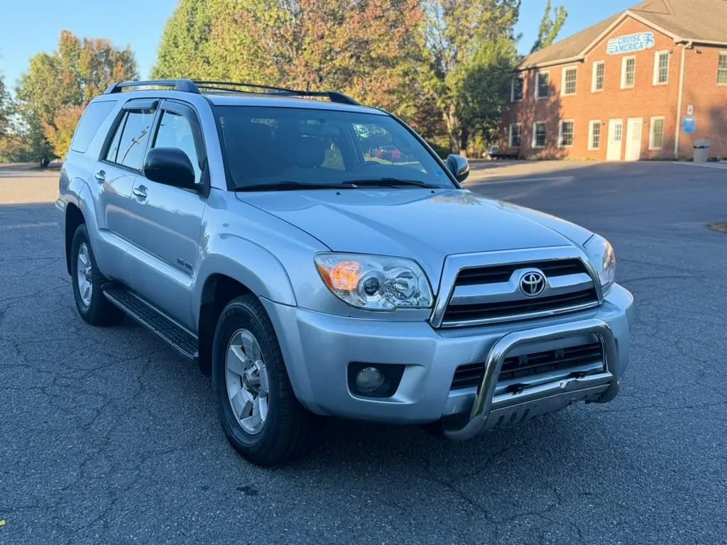 Used 2006 Toyota 4Runner SR5 AWD/4WD image 8