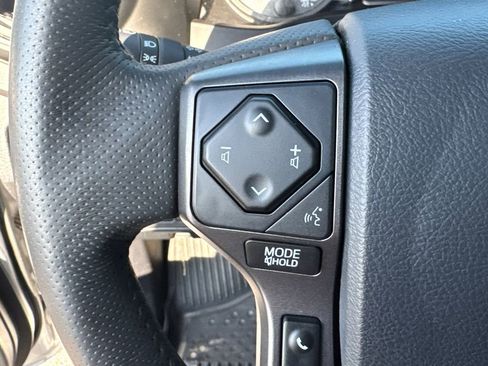 Used 2019 Toyota Tacoma TRD Sport w/ Technology Package image 26