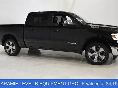 Used 2023 RAM 1500 Laramie AWD/4WD image 3