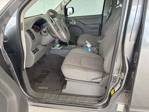 Used 2019 Nissan Frontier SV RWD image 7