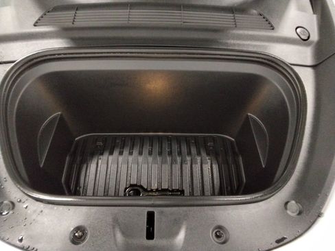 Used 2022 Tesla Model Y Performance image 44