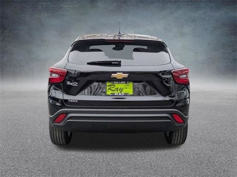 New 2026 Chevrolet Trax LS w/ LS Convenience Package image 5