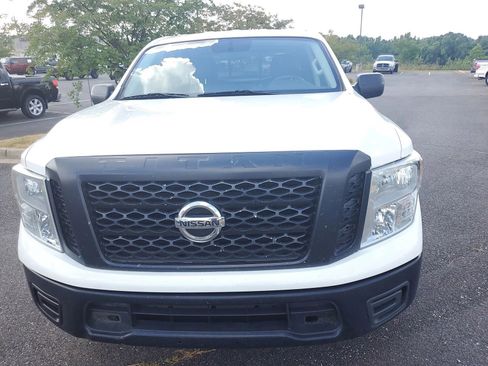 Used 2017 Nissan Titan S image 3