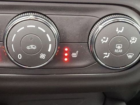 Used 2024 Chevrolet Trax RS w/ Driver Confidence Package image 33