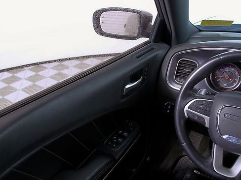 Used 2015 Dodge Charger R/T image 19