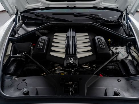 Used 2019 Rolls-Royce Wraith image 50