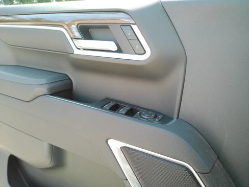 Used 2026 Chevrolet Silverado 1500 LT AWD/4WD image 21