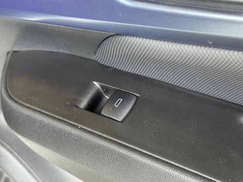 Used 2024 Chevrolet Equinox EV LT FWD image 29