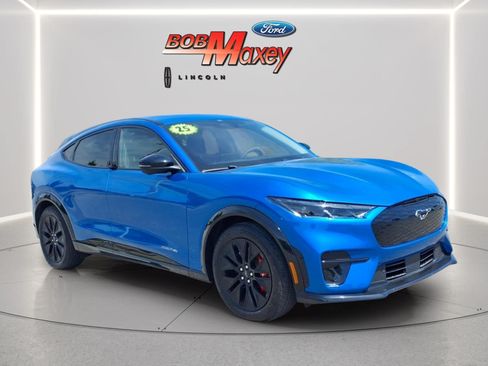 Used 2025 Ford Mustang Mach-E Premium w/ Sport Appearance Package AWD/4WD image 3