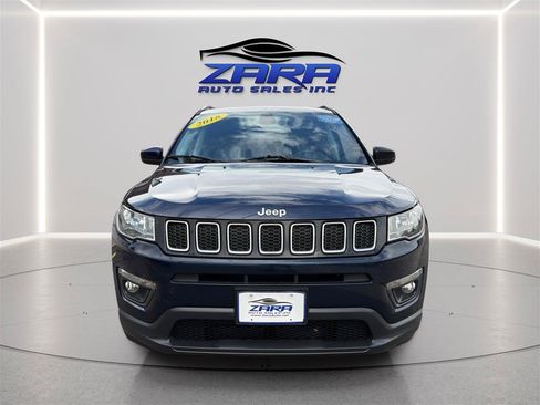 Used 2018 Jeep Compass Latitude w/ Cold Weather Group AWD/4WD image 2
