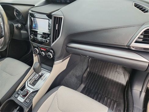 Used 2021 Subaru Forester Premium image 28