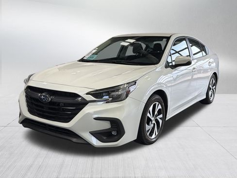 Used 2025 Subaru Legacy Premium AWD/4WD image 3