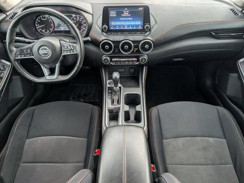 Used 2022 Nissan Sentra SR w/ Lighting Package FWD image 5