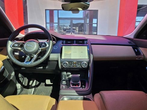 Used 2021 Jaguar E-PACE SE image 22