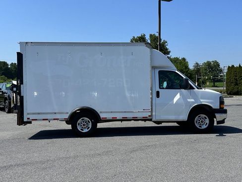Used 2020 GMC Savana 3500 w/ Power Convenience Package RWD image 3