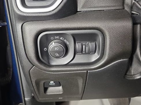 Used 2019 RAM 1500 Big Horn AWD/4WD image 28