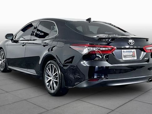 Used 2024 Toyota Camry XLE FWD image 11