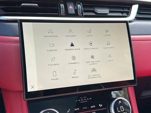 Certified 2024 Jaguar F-PACE R-Dynamic S image 19