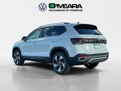 New 2025 Volkswagen Taos SE image 3