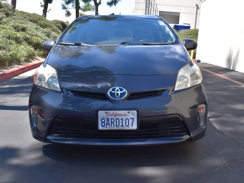 Used 2015 Toyota Prius Three FWD image 3
