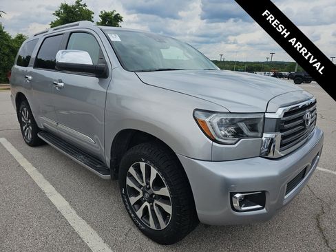 Used 2018 Toyota Sequoia Limited w/ Safety & Convenience Package AWD/4WD image 1