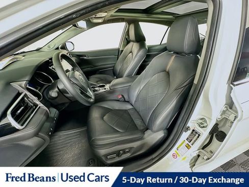 Used 2018 Toyota Camry XLE image 20