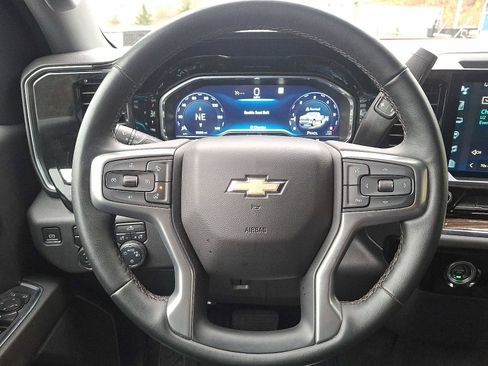Used 2023 Chevrolet Silverado 1500 LT image 19