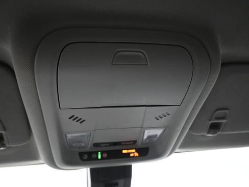 Used 2024 Chevrolet Equinox LT image 11