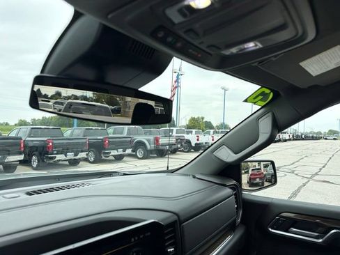 Used 2025 Chevrolet Silverado 1500 LT AWD/4WD image 37