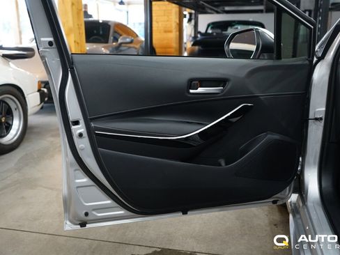 Used 2019 Toyota Corolla XSE FWD image 10